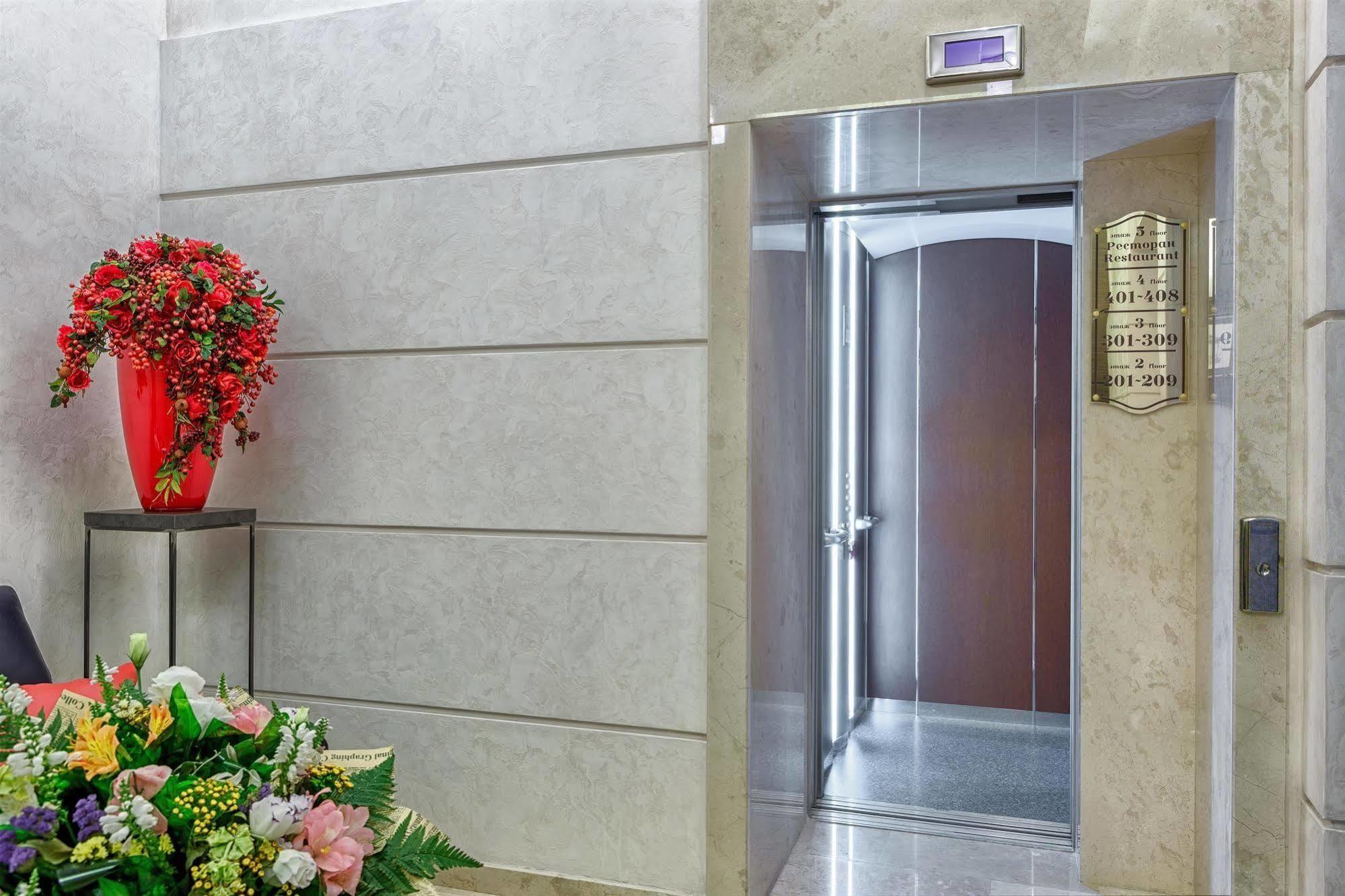 Alarus Luxe Hotel Одеса Екстериор снимка