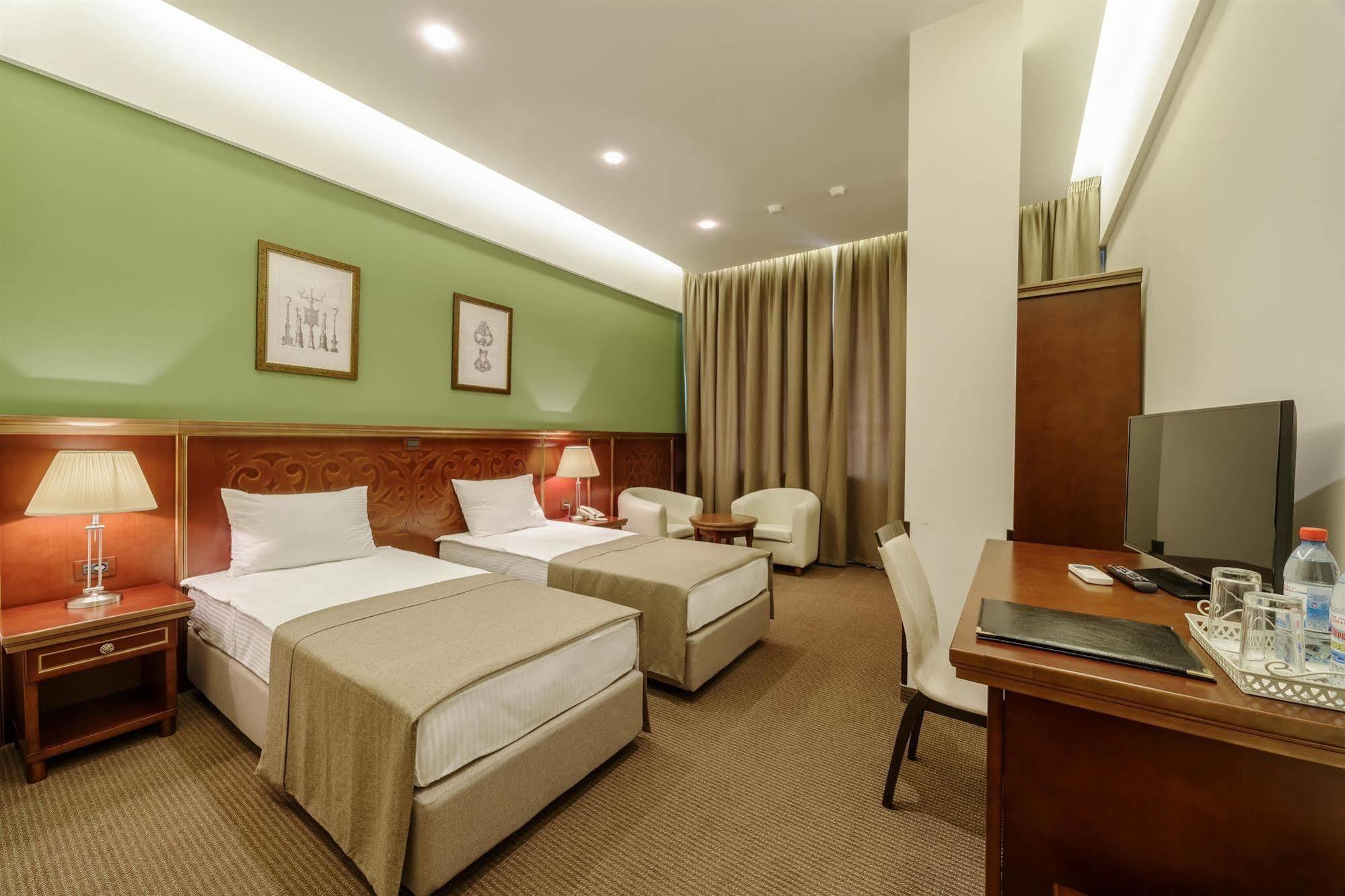 Alarus Luxe Hotel Одеса Екстериор снимка