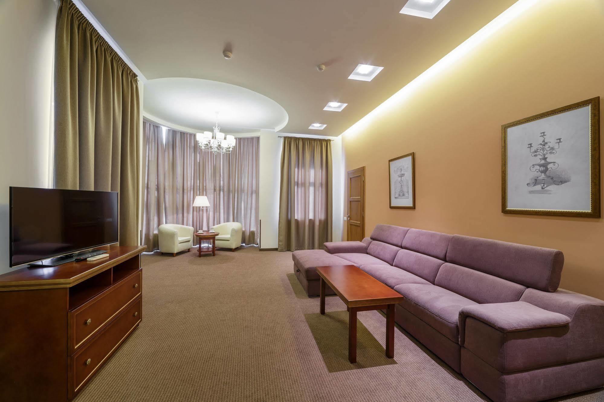Alarus Luxe Hotel Одеса Екстериор снимка